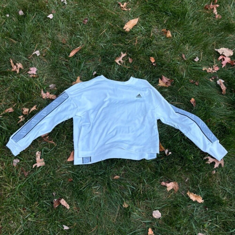 Women’s Medium Adidas White Sweater / Crew Neck